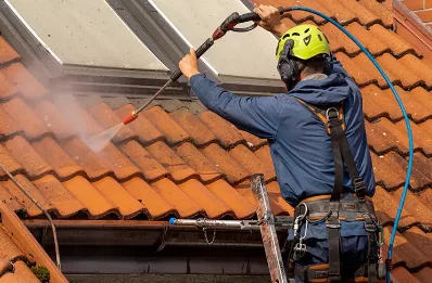 Démoussage et hydrofuge de toiture à Durcet